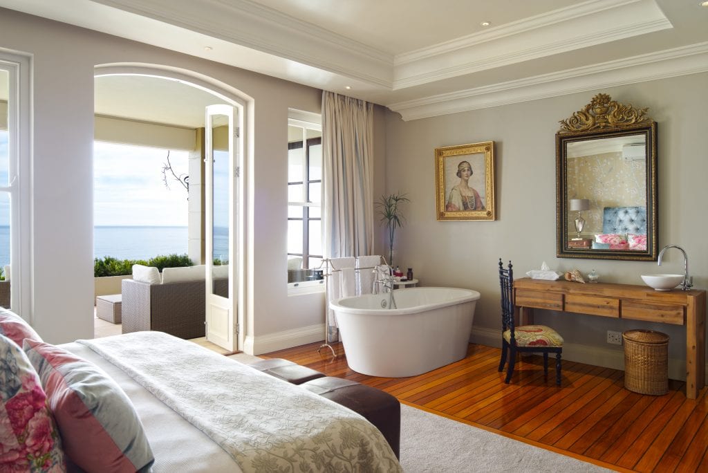 Premium Oceanfront Suite ( Romantic setting | 63m²)